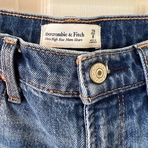 ABERCROMBIE & FITCH ULTRA HIGH RISE MOM SHORTS!